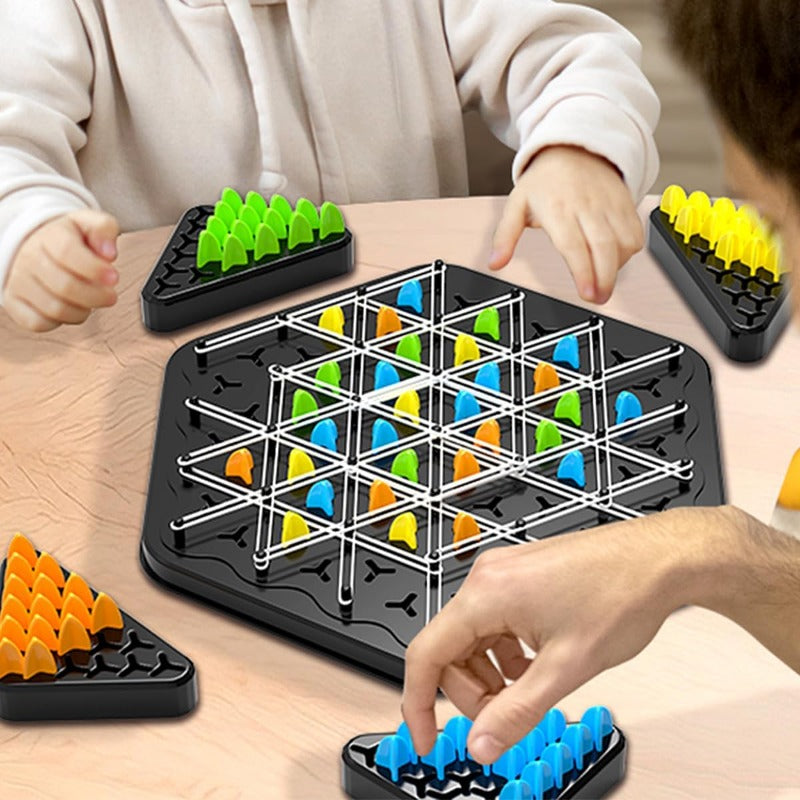 Triangelkedjestrategibrädspel – Pedagogiskt Pusselspel för Barn och Familj