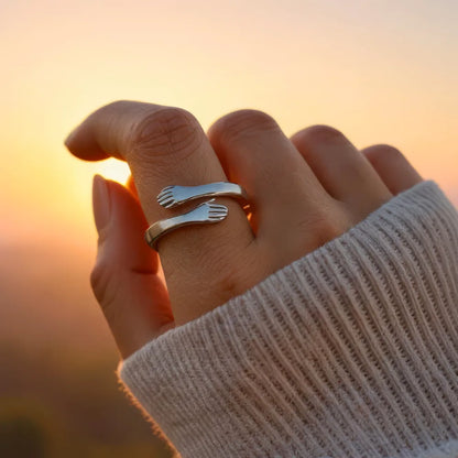 Amoria™ Justerbar Silverring – Omsluten av Kärlek