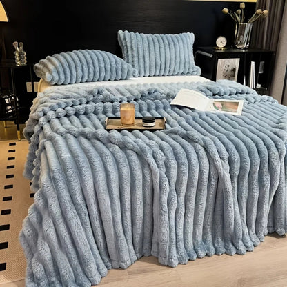 Lyxiga filtar - Varm flanellfilt i imiterat kaninskinn för soffan